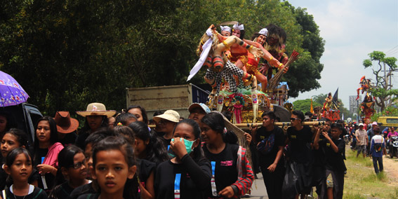 Arak-arakanan Festival ogoh-ogoh