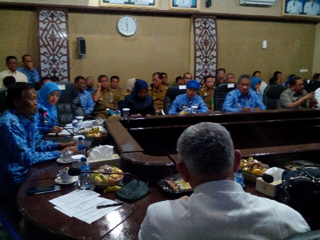 Walikota Metro Achmad Pairin menwrima kunjungan kerja Anggota Komisi IV DPR RI .