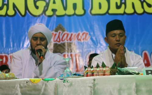 Bupati Lampung tengah Muatafa dan Habib Syekh Aseggaf.