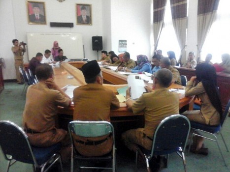 Bapemperda DPRD Lamteng Target Tak Ada Raperda Tertinggal di 2017