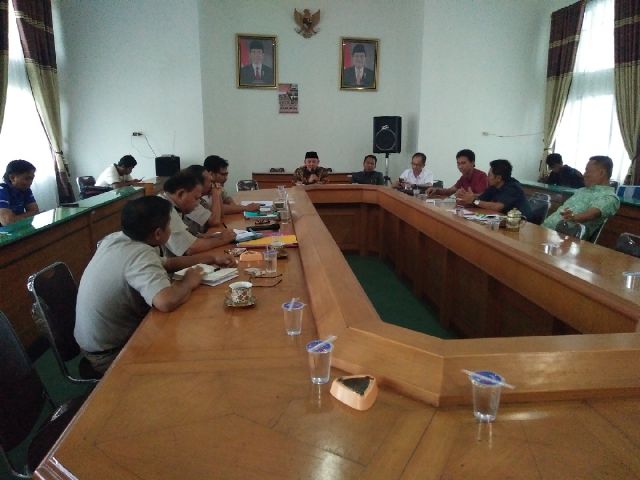 Rapat dengah 0endapat Komisi I DPRD Lampung Tengah