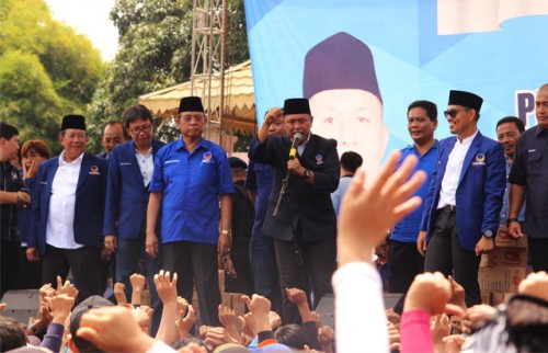 Bupati Mustafa