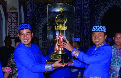 Gubernur Lampung Ridho Ficardo 