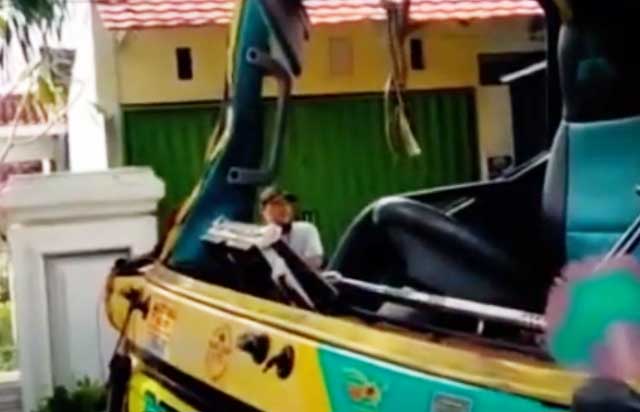 Berita Kecelakaan Metro, Truk Terguling, Media Metro,Info Metro,Berita Metro Online