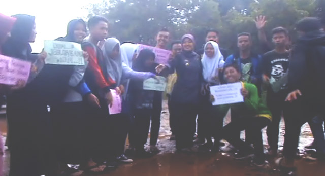 Jalan berlubang Lamtim