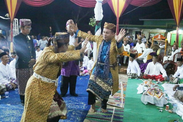 Pemberian gelar adat Mustafa