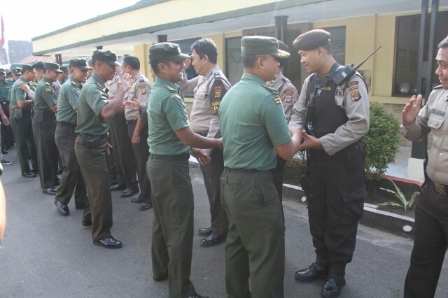 Polres Metro, Kodim 0411/LT,