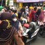Massa Cari Minyak Goreng, Warga Metro Berebut Minnyak Goreng
