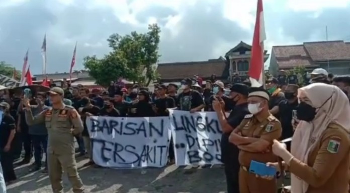 Demo Perusahaan si Lamrim, Info Lamtim, Berita Lampung